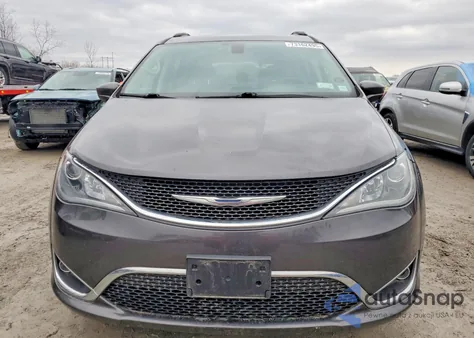 2017 Chrysler Pacifica Touring L z USA, uszkodzony, nr VIN 2C4RC1BG2HR667622